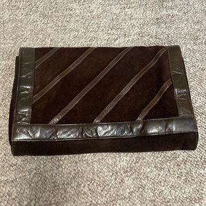 Vintage 70s chocolate brown suede and leather clutch